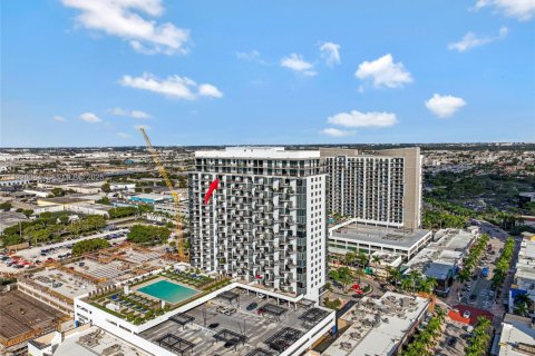 Condominio en venta en Doral, Florida, 1 dormitorio, 71.44 m2 № 2054852 - foto 30