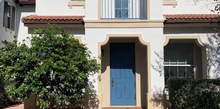 Touwnhouse à Miramar, Floride 3 chambres, 185.8 m2 № 2000979