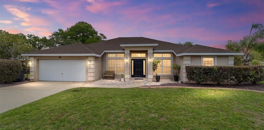 House in Ocala, Florida 4 bedrooms, 198.16 sq.m. № 1690541