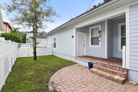 House in Orlando, Florida 3 bedrooms, 169.64 sq.m. № 1873707 - photo 23