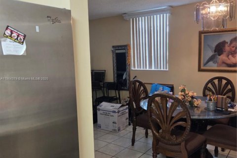 Copropriété à vendre à Miami, Floride: 2 chambres, 100.98 m2 № 1896510 - photo 5