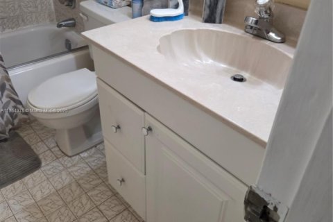Copropriété à vendre à Miami, Floride: 2 chambres, 100.98 m2 № 1896510 - photo 23