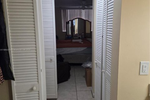 Copropriété à vendre à Miami, Floride: 2 chambres, 100.98 m2 № 1896510 - photo 28
