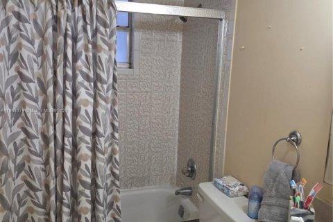 Copropriété à vendre à Miami, Floride: 2 chambres, 100.98 m2 № 1896510 - photo 26