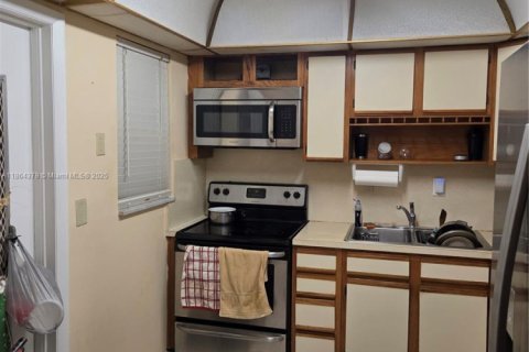 Copropriété à vendre à Miami, Floride: 2 chambres, 100.98 m2 № 1896510 - photo 9