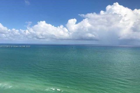 Condo in Sunny Isles Beach, Florida, 4 bedrooms  № 1860228 - photo 22