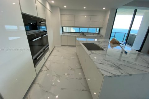 Condo in Sunny Isles Beach, Florida, 4 bedrooms  № 1860228 - photo 25