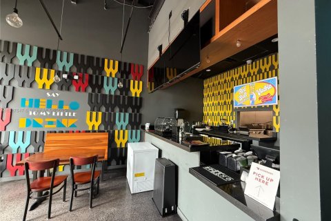 Propiedad comercial en venta en Miami, Florida № 1774336 - foto 5
