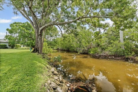 House in Bradenton, Florida 2 bedrooms, 70.51 sq.m. № 1794957 - photo 16