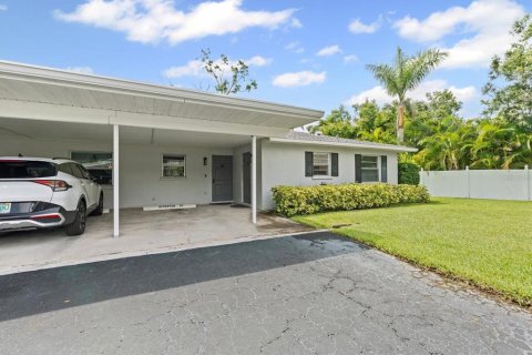House in Bradenton, Florida 2 bedrooms, 70.51 sq.m. № 1794957 - photo 3