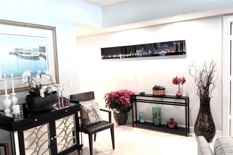 Condo in Miami Beach, Florida, 2 bedrooms  № 2052898 - photo 3