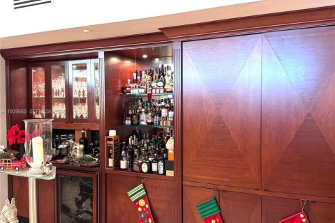 Condo in Miami Beach, Florida, 2 bedrooms  № 2052898 - photo 7