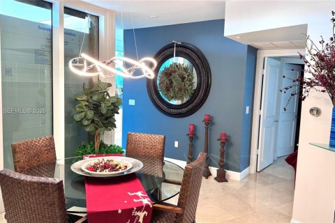 Condo in Miami Beach, Florida, 2 bedrooms  № 2052898 - photo 4