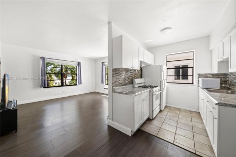 Propiedad comercial en venta en Miami Beach, Florida, 344.39 m2 № 1938839 - foto 6