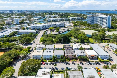Commercial property in Miami Beach, Florida 344.39 sq.m. № 1938839 - photo 19