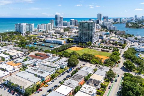 Propiedad comercial en venta en Miami Beach, Florida, 344.39 m2 № 1938839 - foto 26