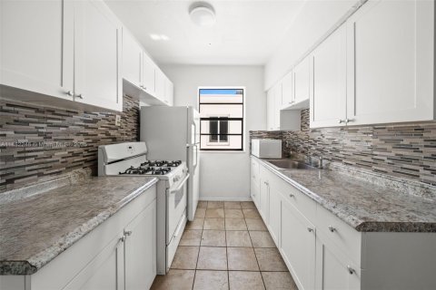 Propiedad comercial en venta en Miami Beach, Florida, 344.39 m2 № 1938839 - foto 7