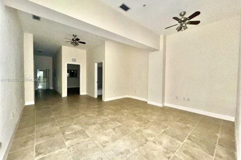 Apartment in Miami, Florida 1 bedroom, 65.03 sq.m. № 1983467