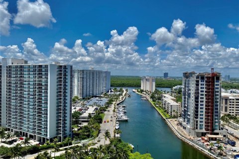 Condo à Sunny Isles Beach, Floride, 2 chambres  № 2019657