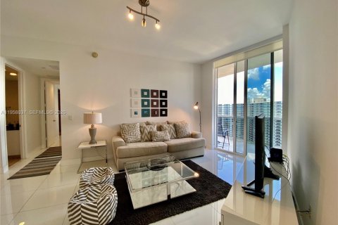 Copropriété à louer à Sunny Isles Beach, Floride: 2 chambres, 135.92 m2 № 2019657 - photo 10