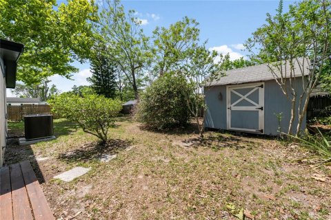 House in Tampa, Florida 4 bedrooms, 111.48 sq.m. № 2150773 - photo 25