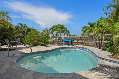House in Hudson, Florida 3 bedrooms, 121.89 sq.m. № 1904617 - photo 28