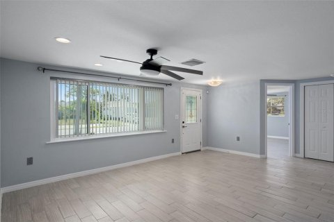 House in Hudson, Florida 3 bedrooms, 121.89 sq.m. № 1904617 - photo 9