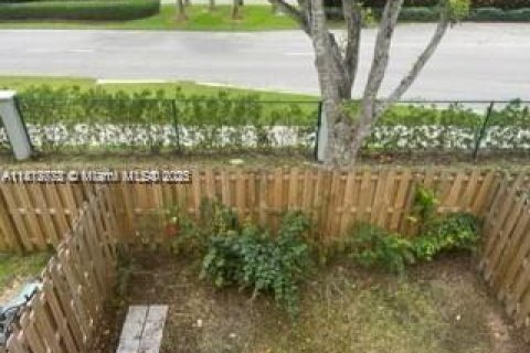 Touwnhouse à louer à Homestead, Floride: 3 chambres, 154.96 m2 № 1923096 - photo 24
