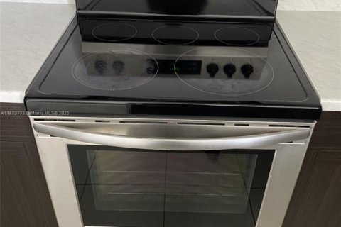 Touwnhouse à louer à Homestead, Floride: 3 chambres, 154.96 m2 № 1923096 - photo 15