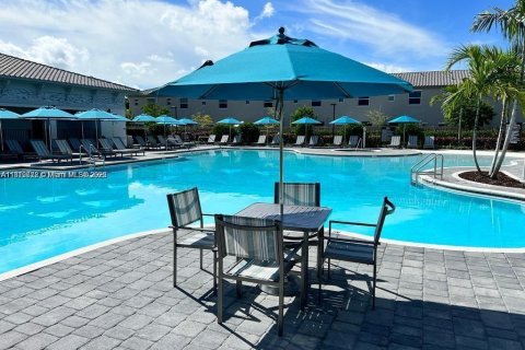 Touwnhouse à louer à Homestead, Floride: 3 chambres, 154.96 m2 № 1923096 - photo 25