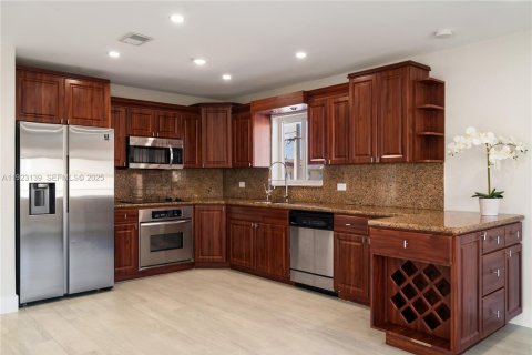 Купить виллу или дом в Ки-Ларго, Флорида 5 спален, 18.95м2, № 1976823 - фото 9