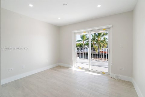 Купить виллу или дом в Ки-Ларго, Флорида 5 спален, 18.95м2, № 1976823 - фото 13