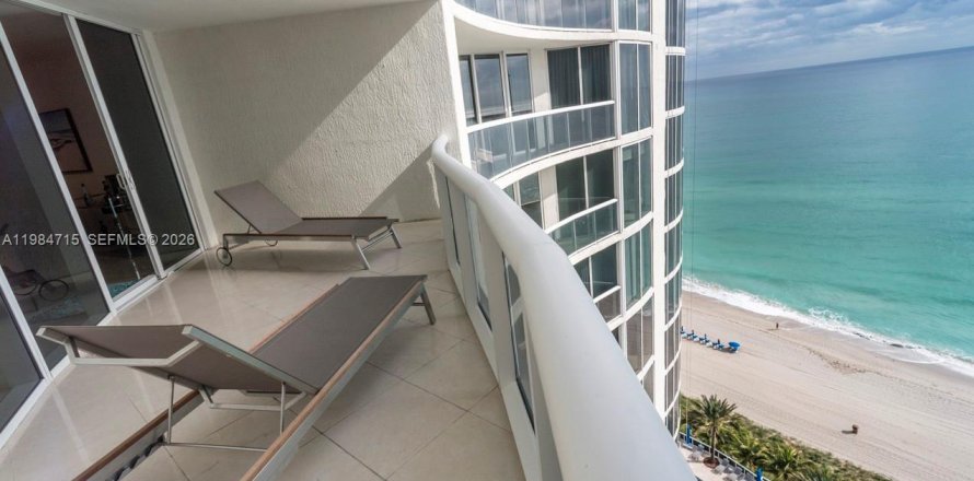 Condo in Sunny Isles Beach, Florida, 2 bedrooms  № 2046798