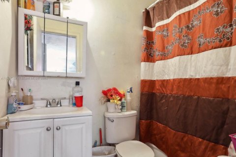 Commercial property in Pompano Beach, Florida 206.15 sq.m. № 2019482 - photo 14