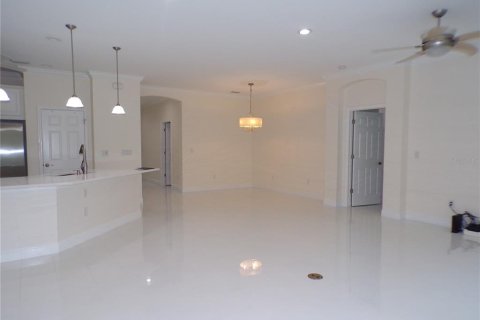 Casa en alquiler en North Port, Florida, 3 dormitorios, 167.6 m2 № 1869324 - foto 11