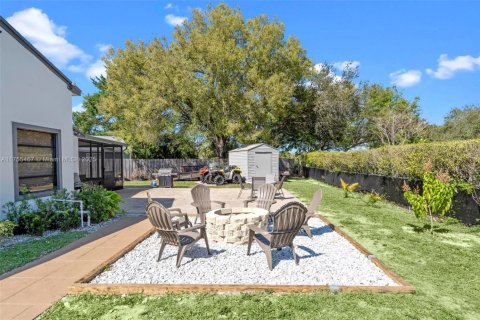 House in Royal Palm Beach, Florida 3 bedrooms, 106.09 sq.m. № 1981747 - photo 14