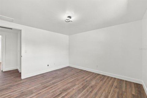 Casa en venta en Temple Terrace, Florida, 4 dormitorios, 204.11 m2 № 2383499 - foto 20