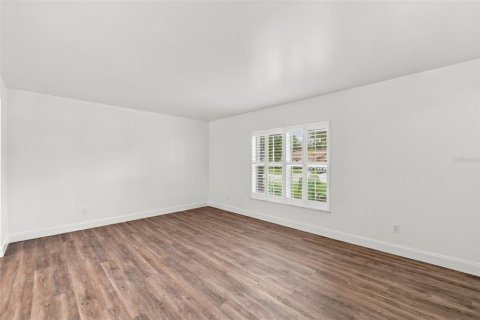 Casa en venta en Temple Terrace, Florida, 4 dormitorios, 204.11 m2 № 2383499 - foto 4