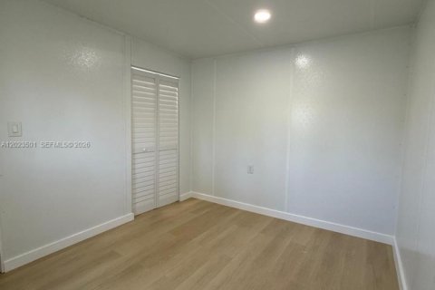 Immobilier commercial à louer à Homestead, Floride: 1 chambre, 105.91 m2 № 2085926 - photo 5