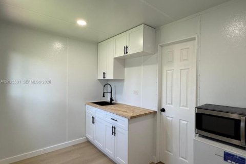 Immobilier commercial à louer à Homestead, Floride: 1 chambre, 105.91 m2 № 2085926 - photo 7