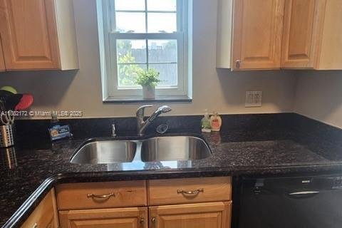 Condominio en venta en Pompano Beach, Florida, 1 dormitorio, 85.56 m2 № 2035820 - foto 2