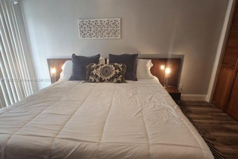 Condominio en venta en Pompano Beach, Florida, 1 dormitorio, 85.56 m2 № 2035820 - foto 22