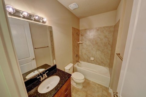 Villa ou maison à louer à Ormond Beach, Floride: 3 chambres, 168.62 m2 № 2384008 - photo 5