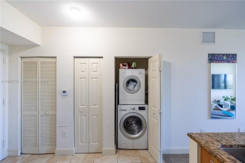 Copropriété à vendre à Plantation, Floride: 2 chambres, 92.9 m2 № 2032534 - photo 19