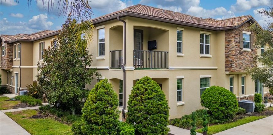 Touwnhouse à Davenport, Floride 5 chambres, 234.3 m2 № 2399231