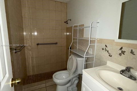 Снять в аренду коммерческую недвижимость в Хомстед, Флорида 1 спальня, 37.16м2, № 2004543 - фото 2