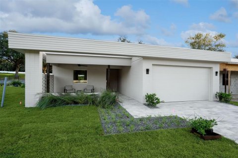 Villa ou maison à Lady Lake, Floride 3 chambres, 154.12 m2 № 2120679
