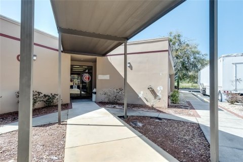 Immobilier commercial à louer à Sebring, Floride: 130.99 m2 № 2166699 - photo 5