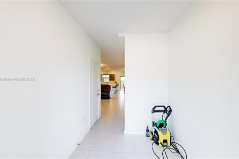 Townhouse in Homestead, Florida 4 bedrooms, 173.91 sq.m. № 1823737 - photo 7