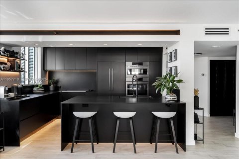 Кондоминиум с 2 спальнями в Майами-Бич, Флорида № 2019604